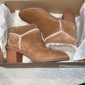 NIB Ugg Chestnut Kasen Booties size 7